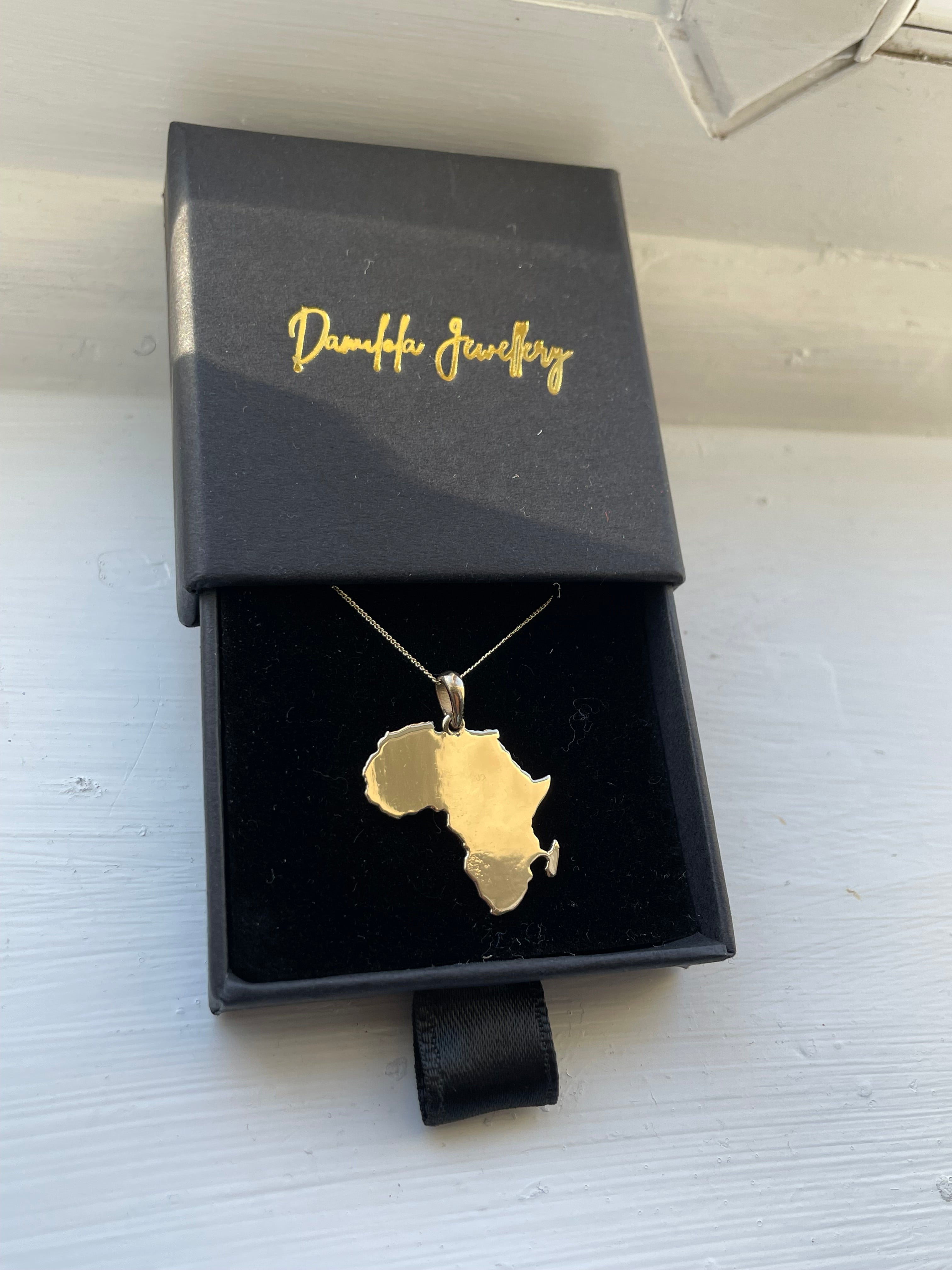 9ct Gold & 999 Silver Africa Pendant Necklace