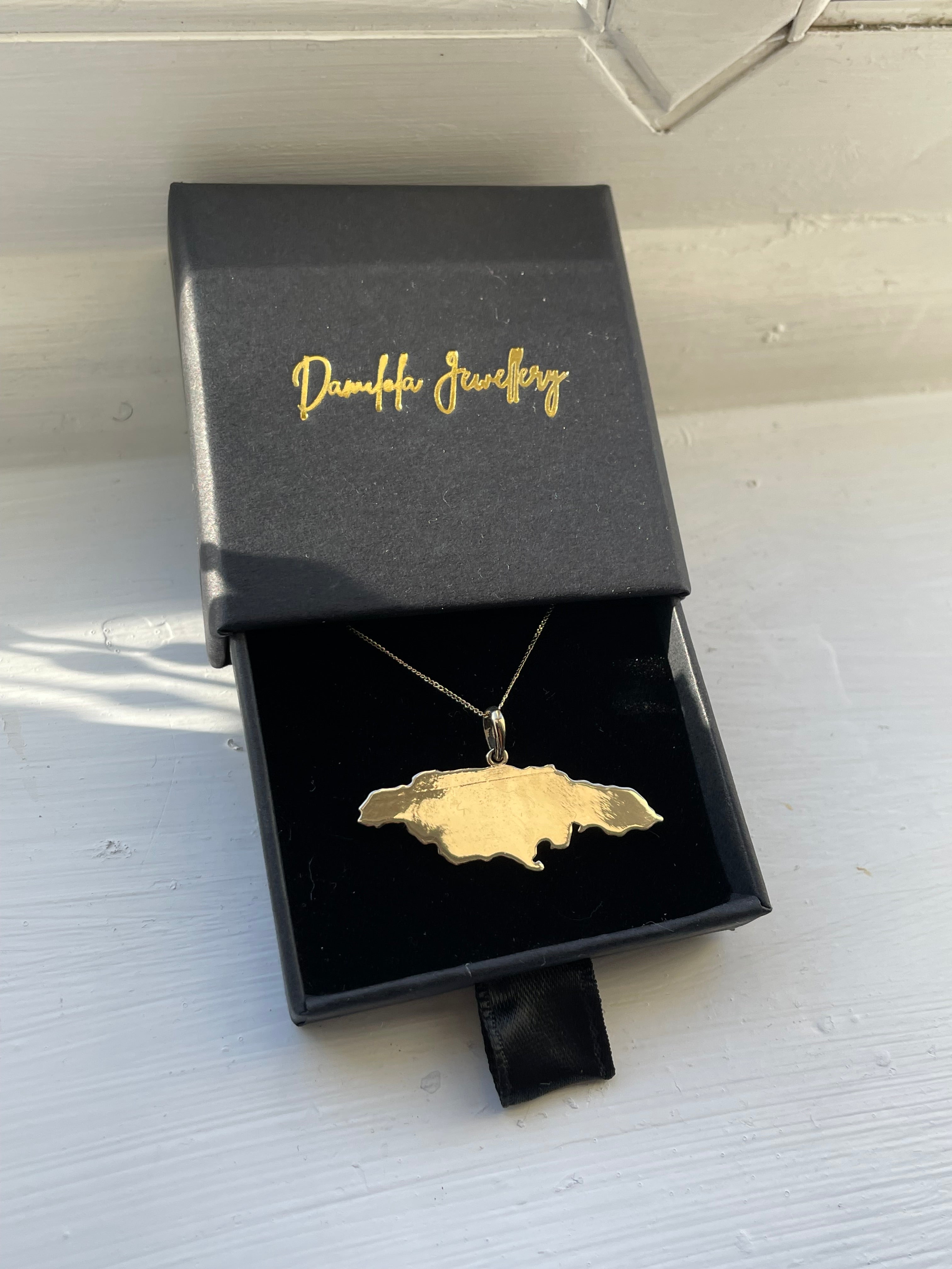 9ct Gold Jamaica Pendant Necklace