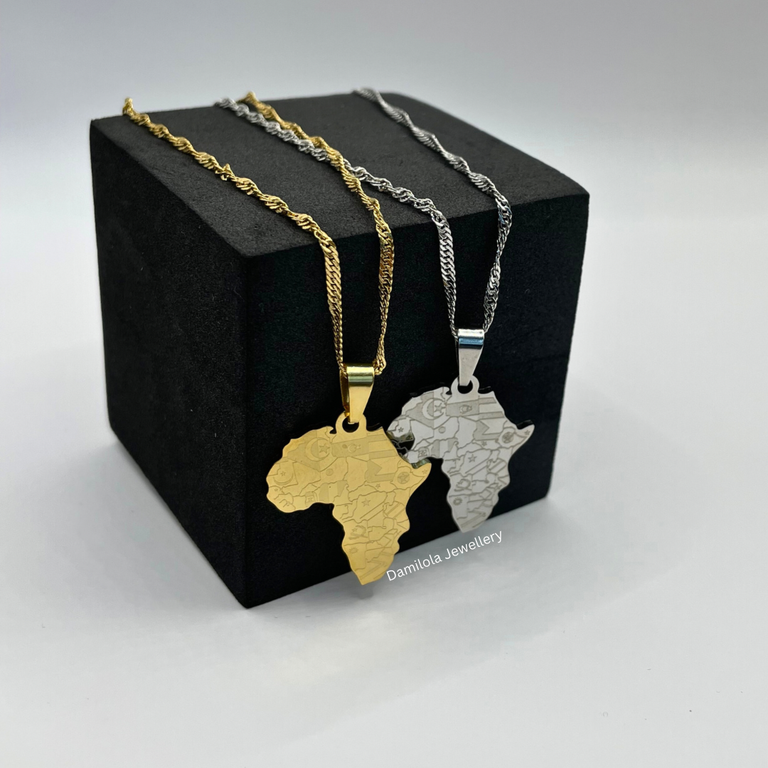 Africa Small Pendant Detailed Engraved ‘Kuumba' - Gold/Silver