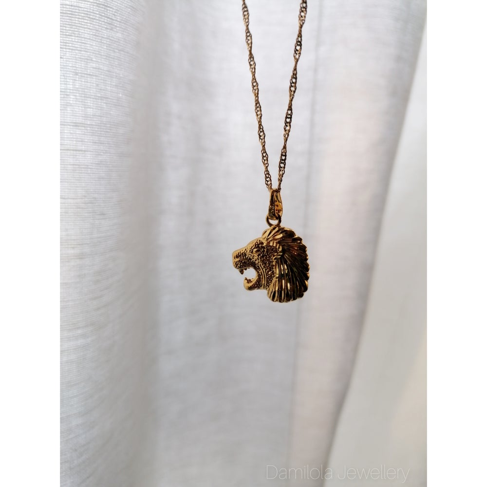 lion necklace 