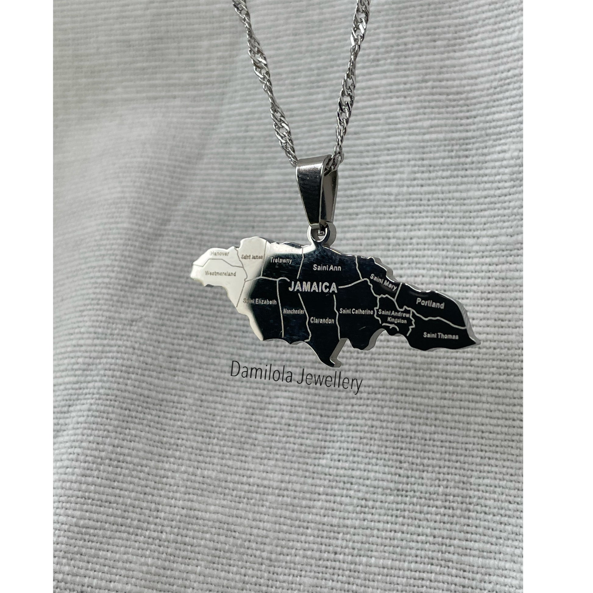 Jamaica engraved pendant necklace silver