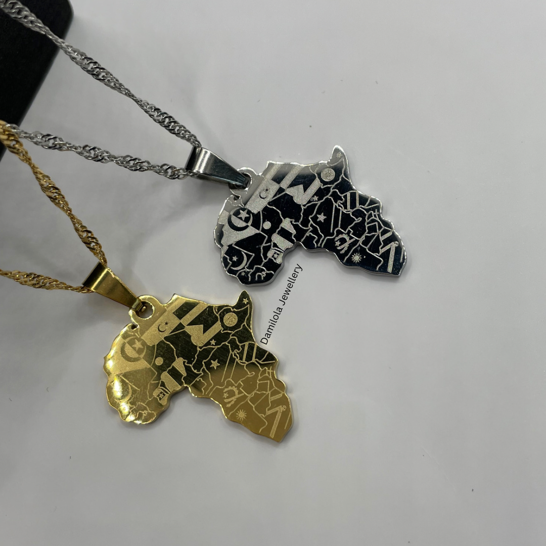 Africa Small Pendant Detailed Engraved ‘Kuumba' - Gold/Silver