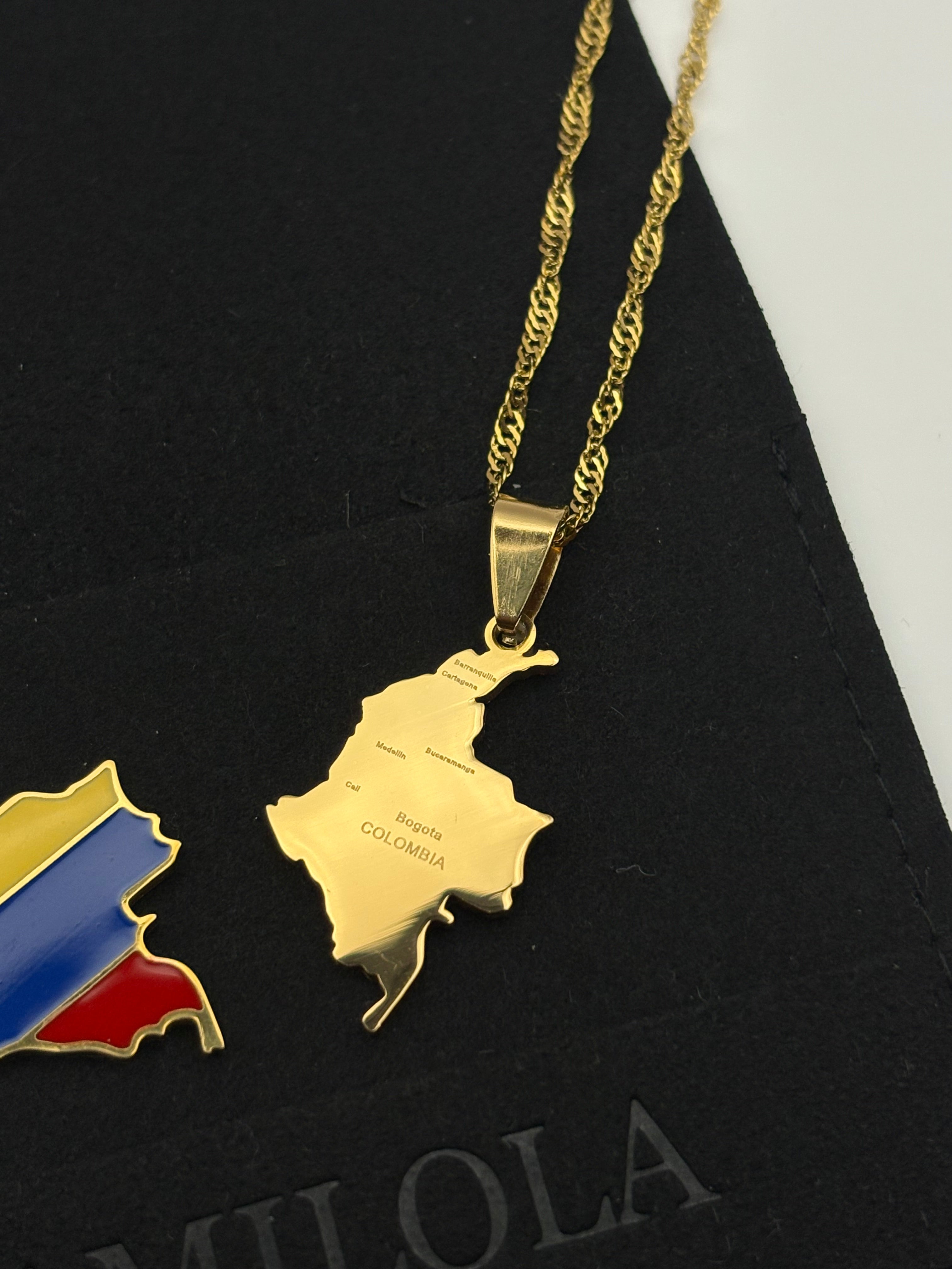 Colombia Map Engraved Necklace - Gold