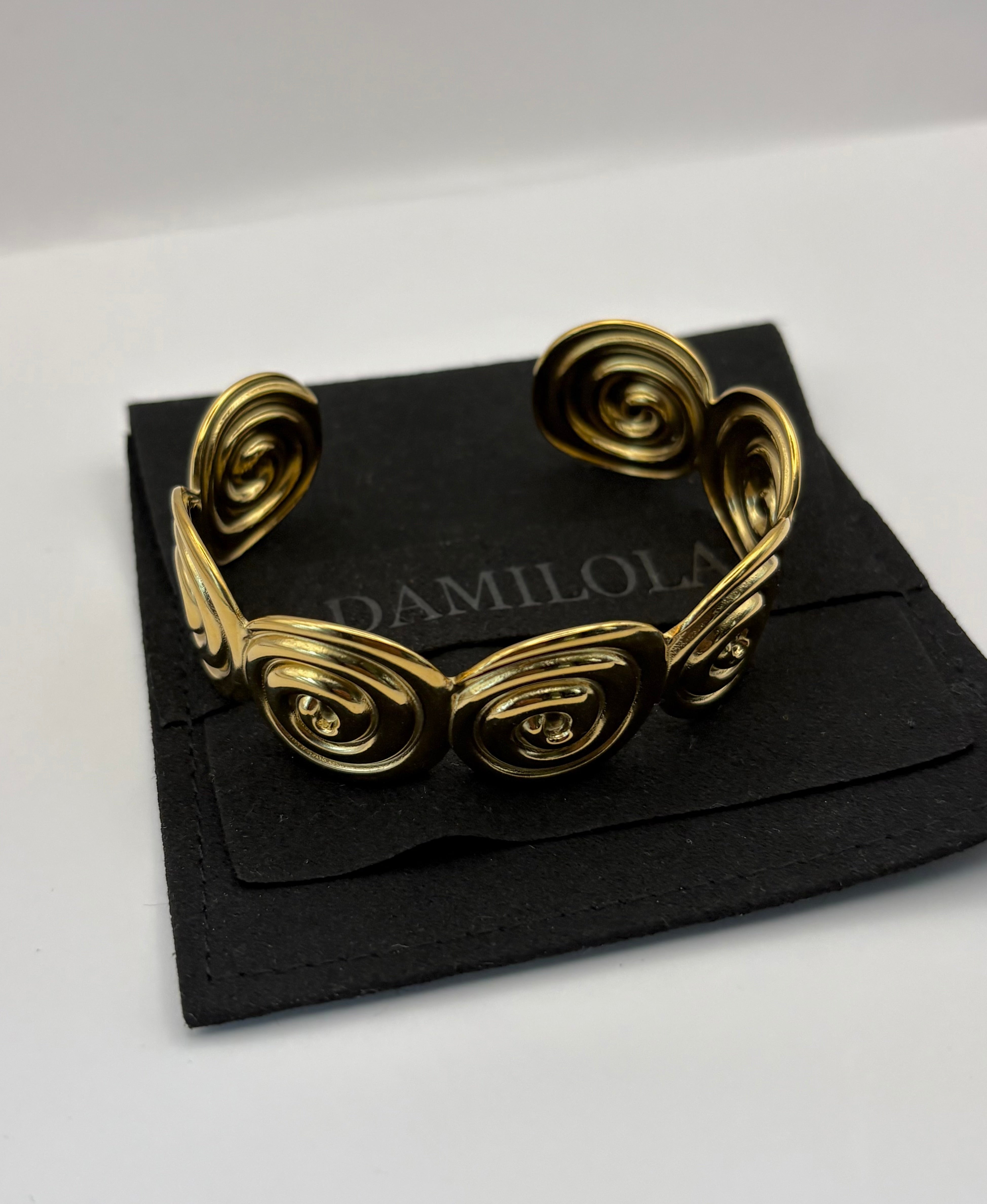 ‘Zola’ Golden Spiral Cuff