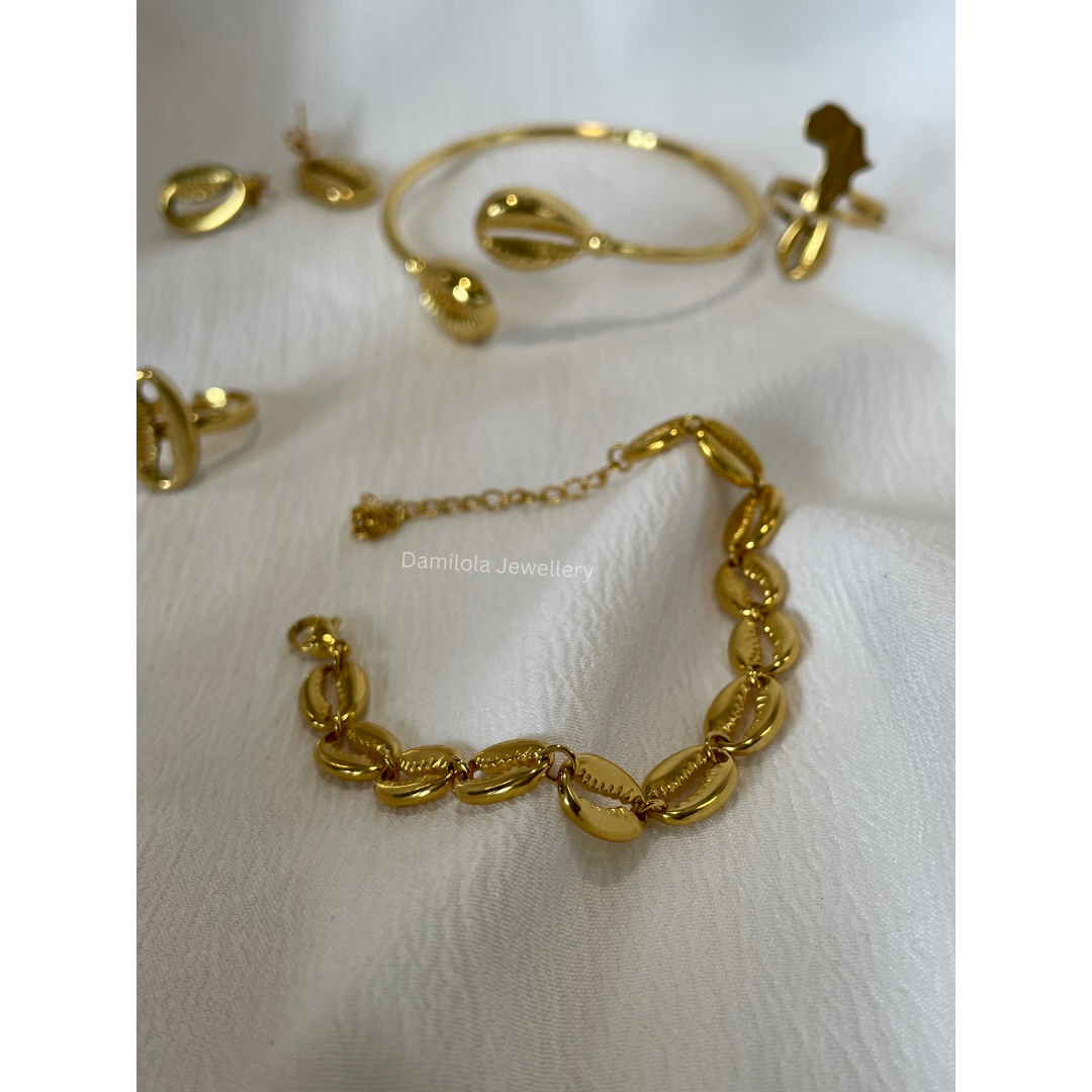 Cowrie Shell Bracelet - Gold Steel