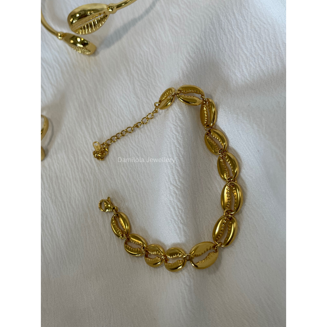Cowrie Shell Bracelet - Gold Steel