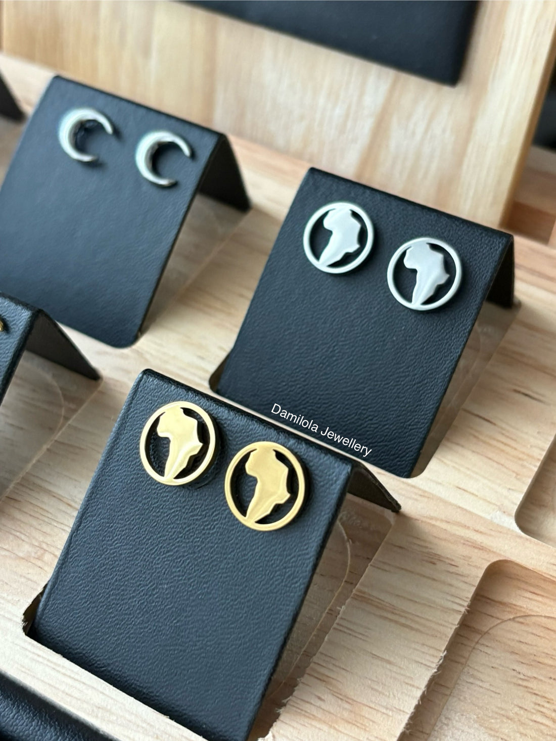 Africa stud earrings gold silver