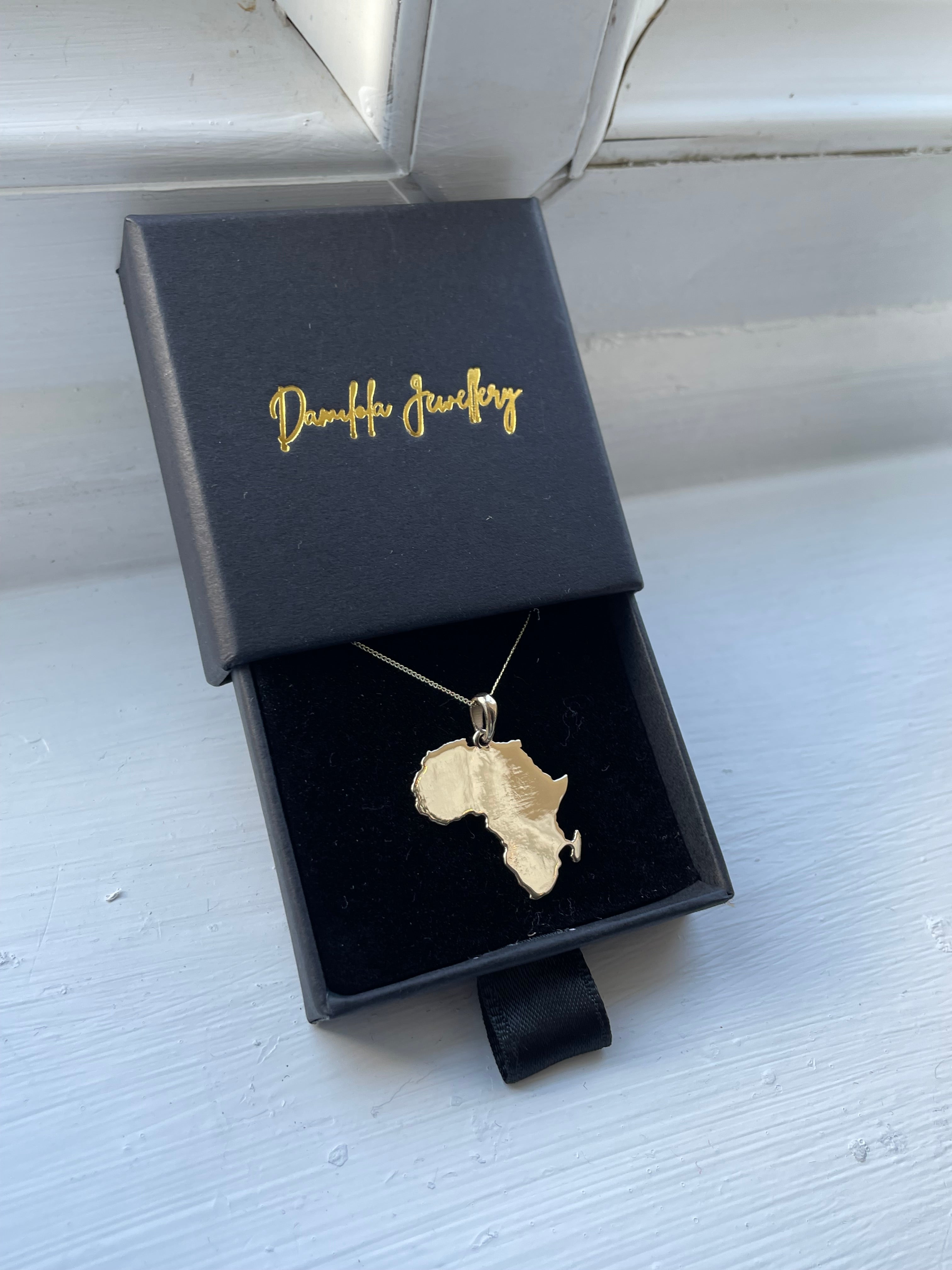 9ct Gold & 999 Silver Africa Pendant Necklace