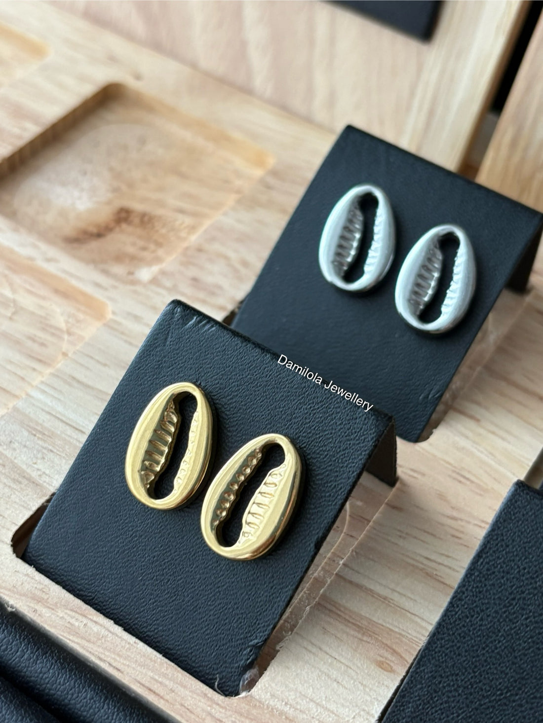 Cowrie stud earrings gold silver 