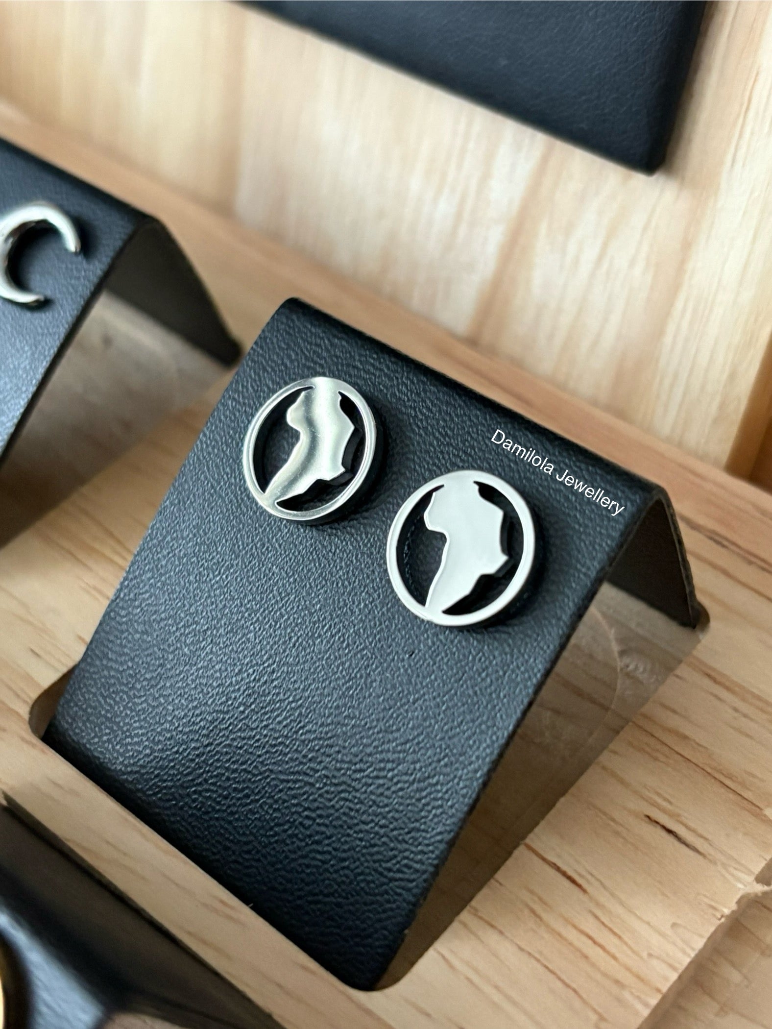 Africa stud earrings 