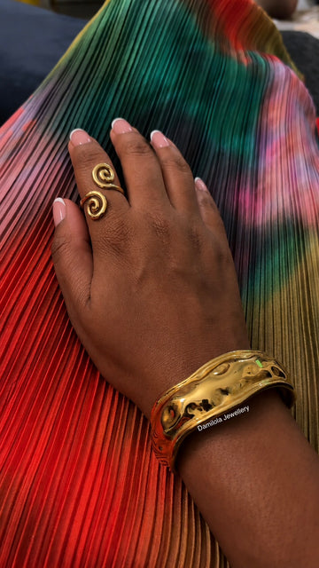 The Sanaa Spiral Ring - Gold/Silver
