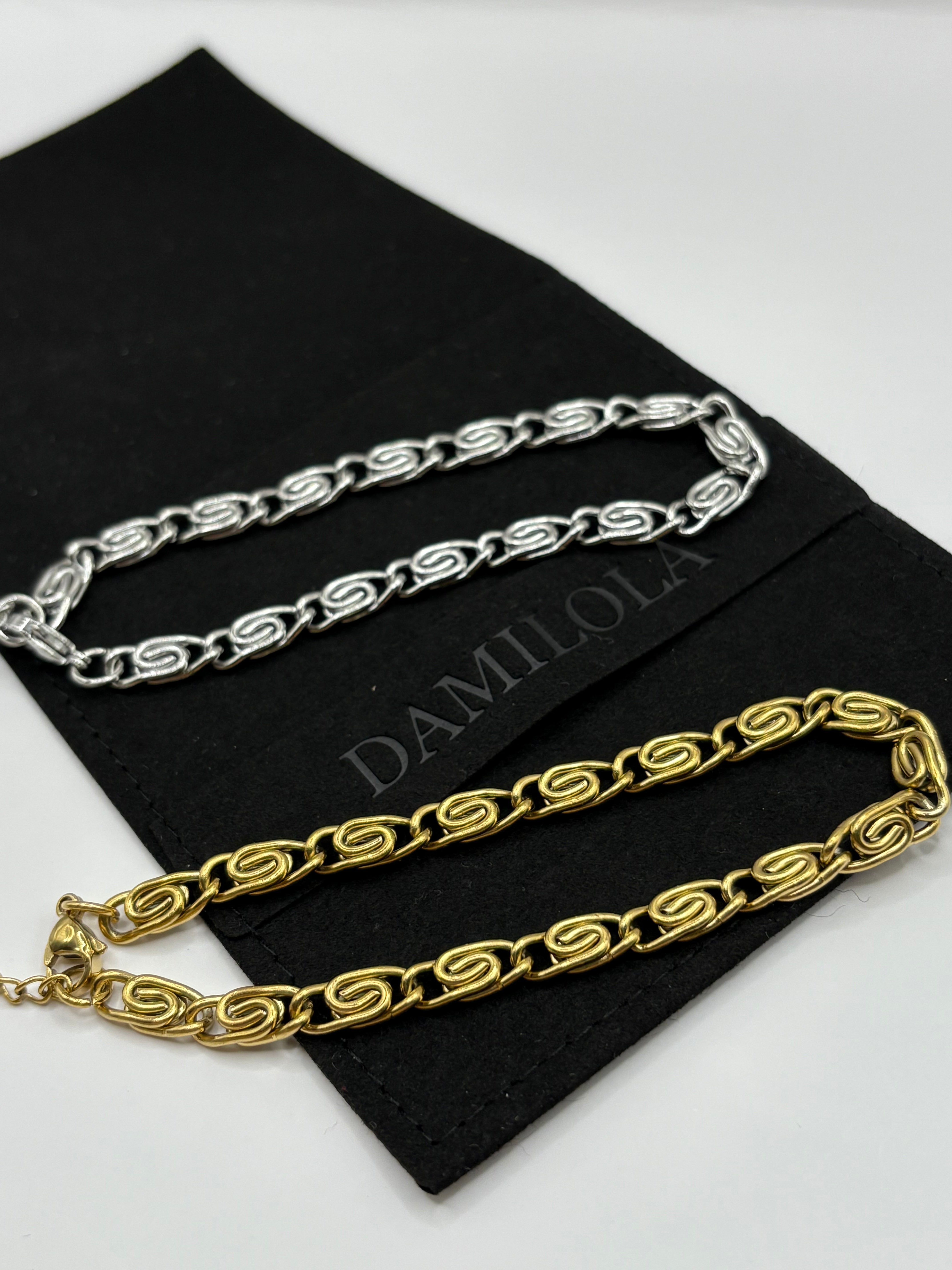 New ‘Interlocked’ Bracelet Chain - Silver/Gold