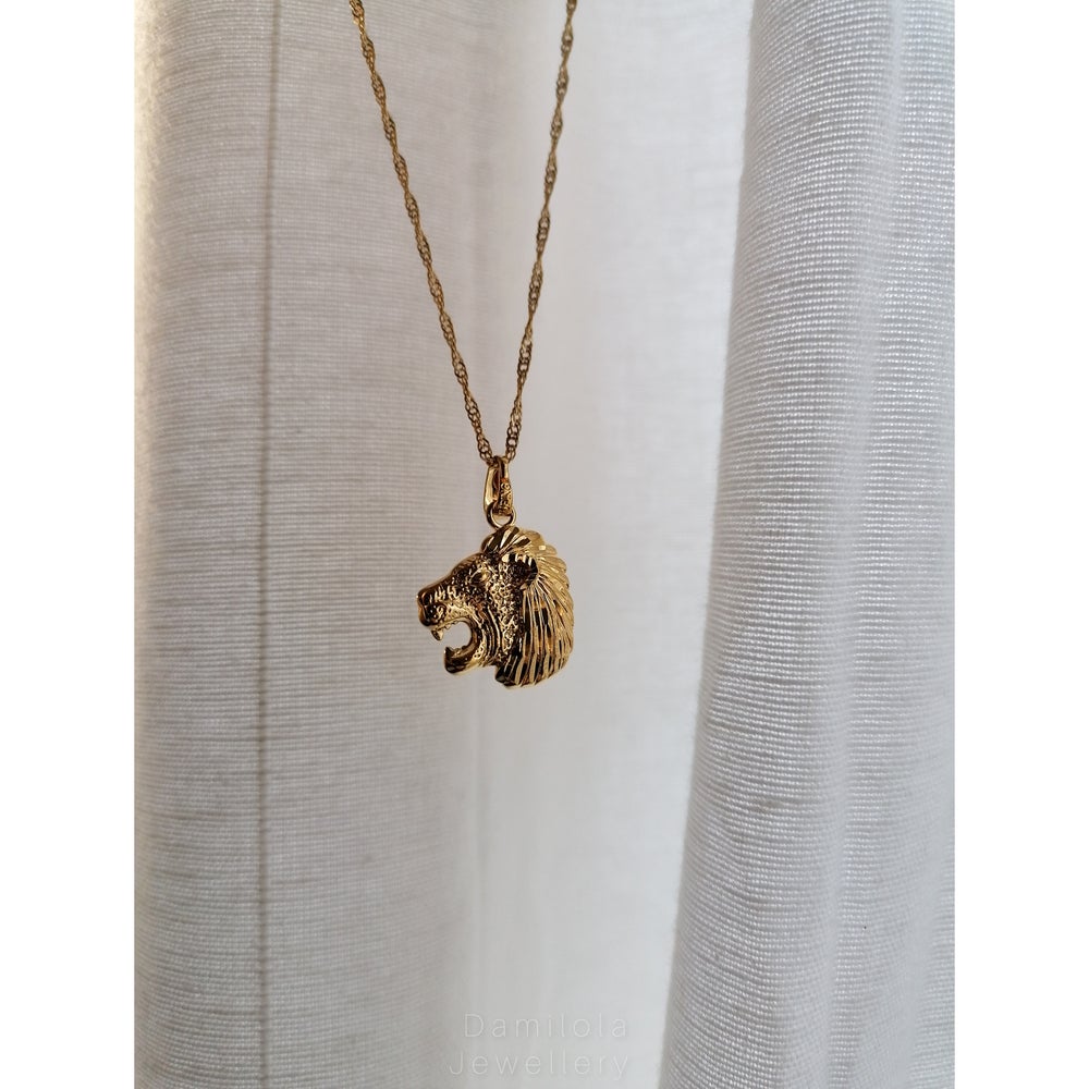 lion necklace pendant