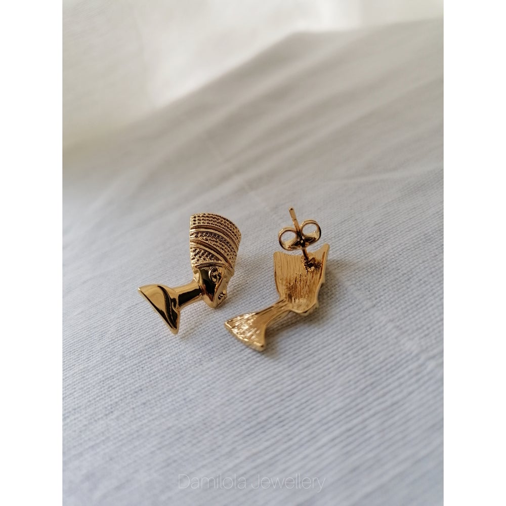 'Queen Nefertiti' - Stud Earrings - Silver/Gold