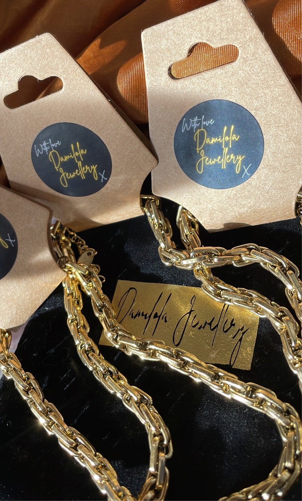 chunky chain gold different unique 