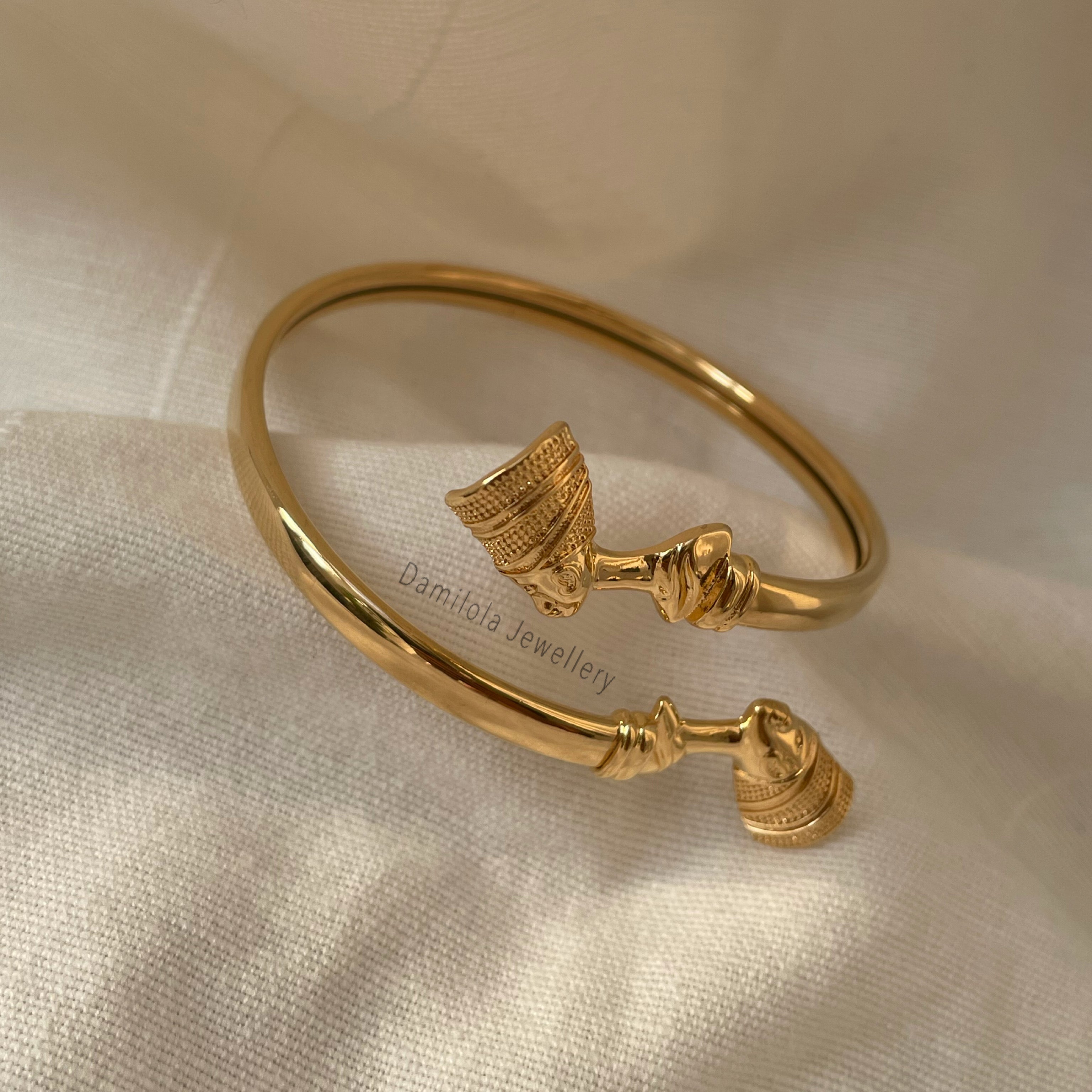 Queen Nefertiti Bangle - Gold/Silver/Black