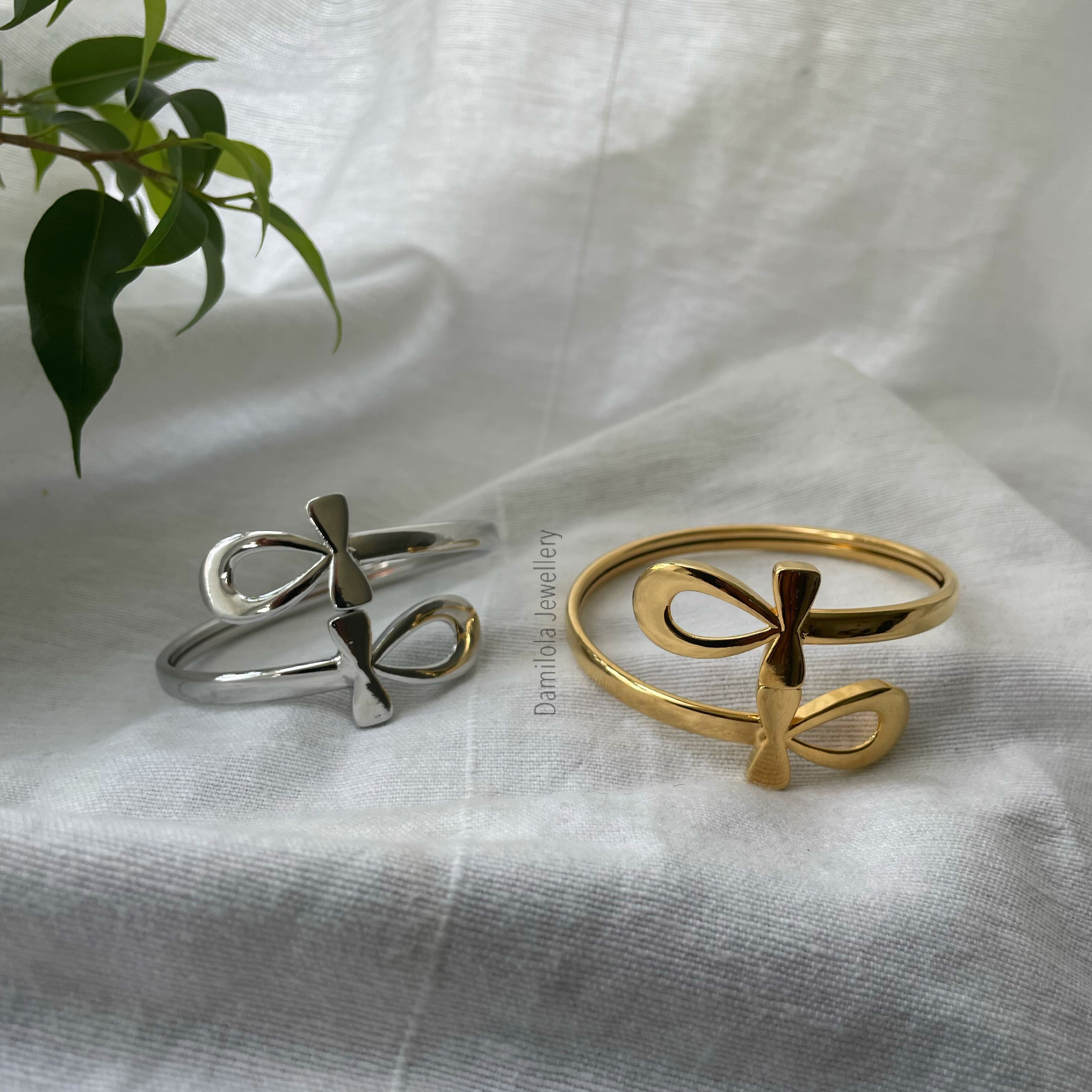 Ankh Bangle - Gold/Silver