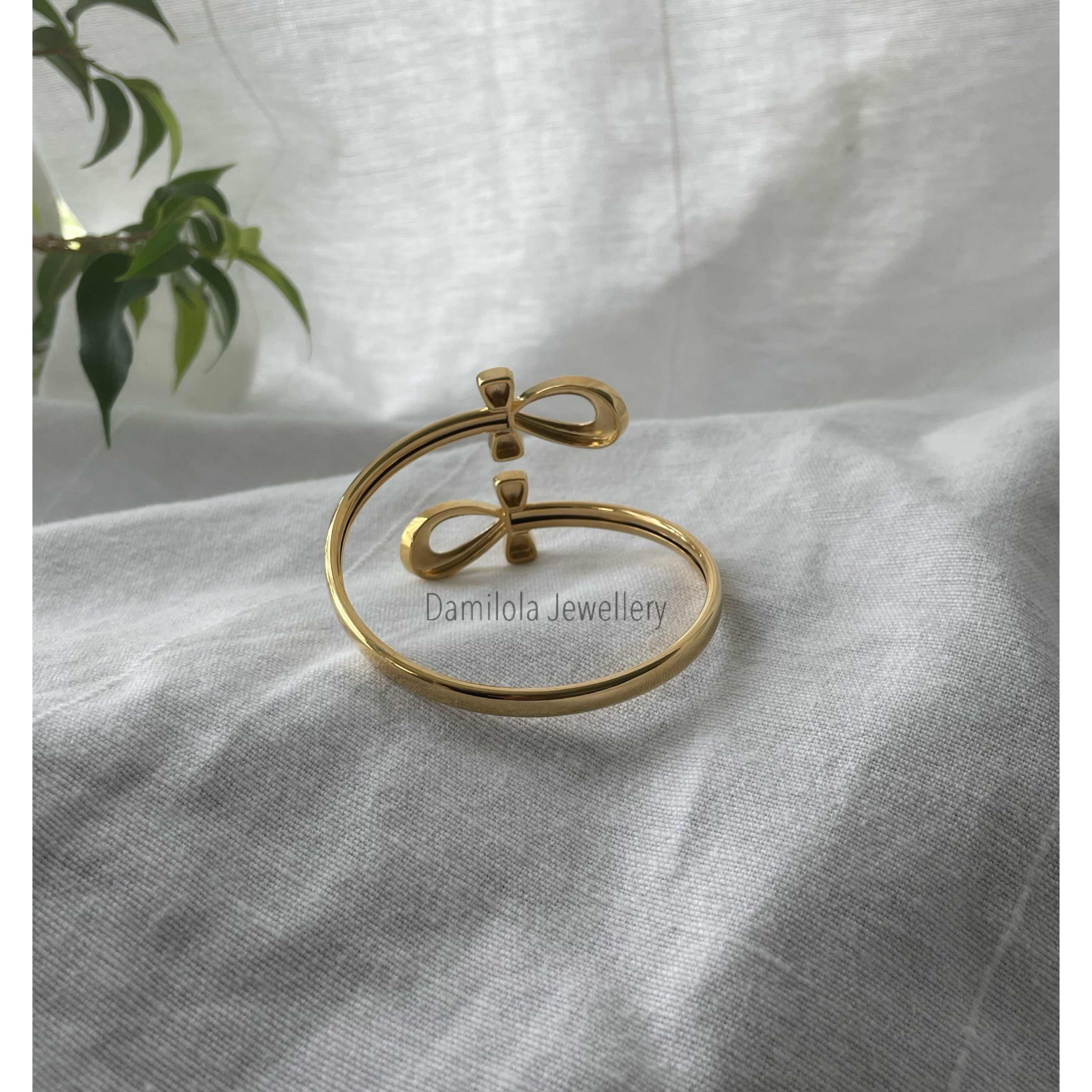 Ankh Bangle - Gold/Silver